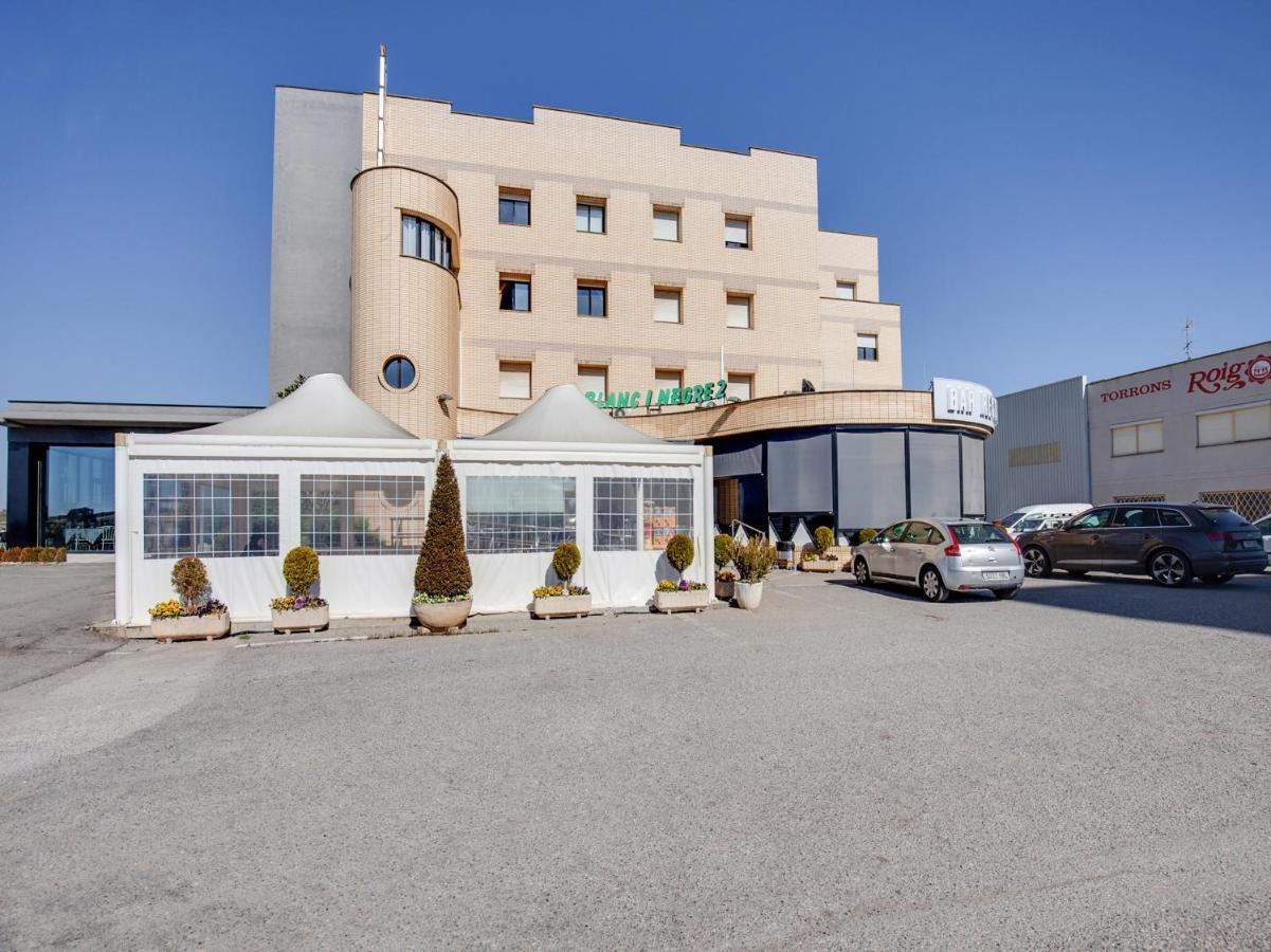 Hotel Restaurante Blanc I Negre 2 Agramunt Ngoại thất bức ảnh
