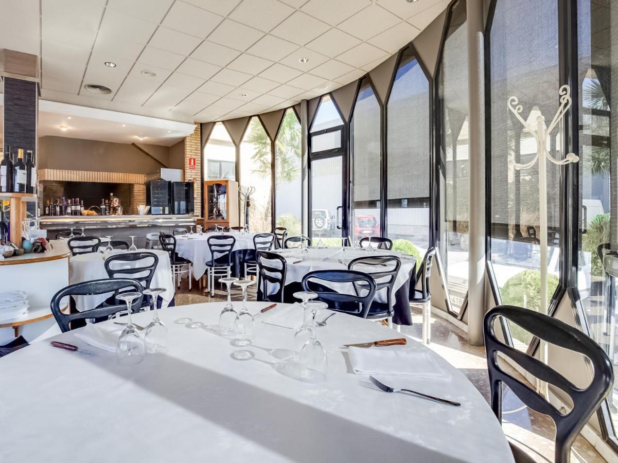 Hotel Restaurante Blanc I Negre 2 Agramunt Ngoại thất bức ảnh